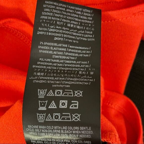 Guess Orange Ruffled Off Shoulder Croptop Size Small - Picture 10 of 12